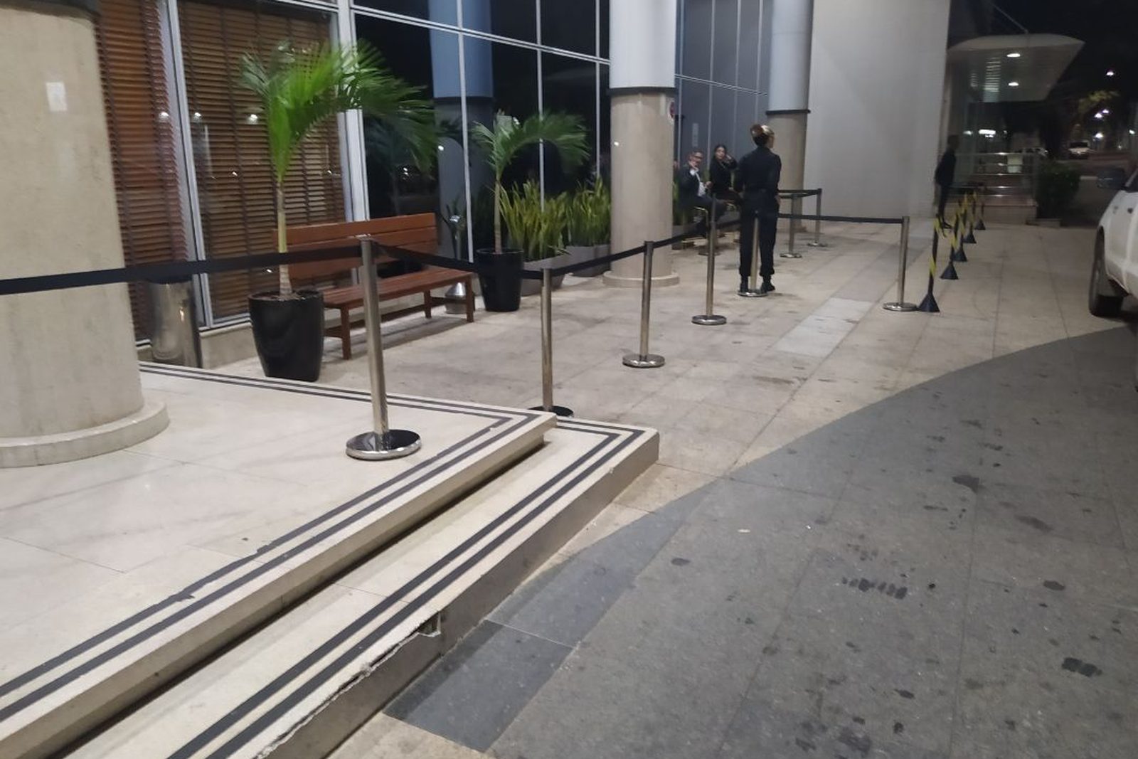Unifilas organizando a entrada de um evento